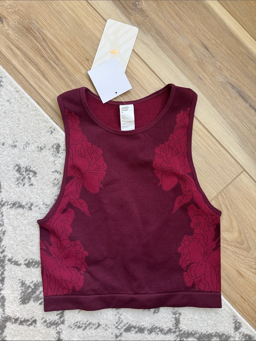 FABLETICS ROSETTE SEAMLESS CROP TOP - Picture 4 of 7